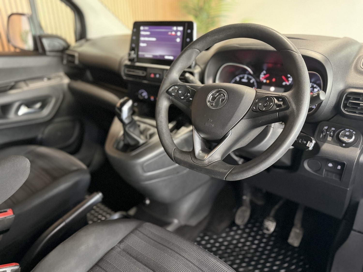 Used Vauxhall Combo Life 2019 for sale - 76699298: Photo 14