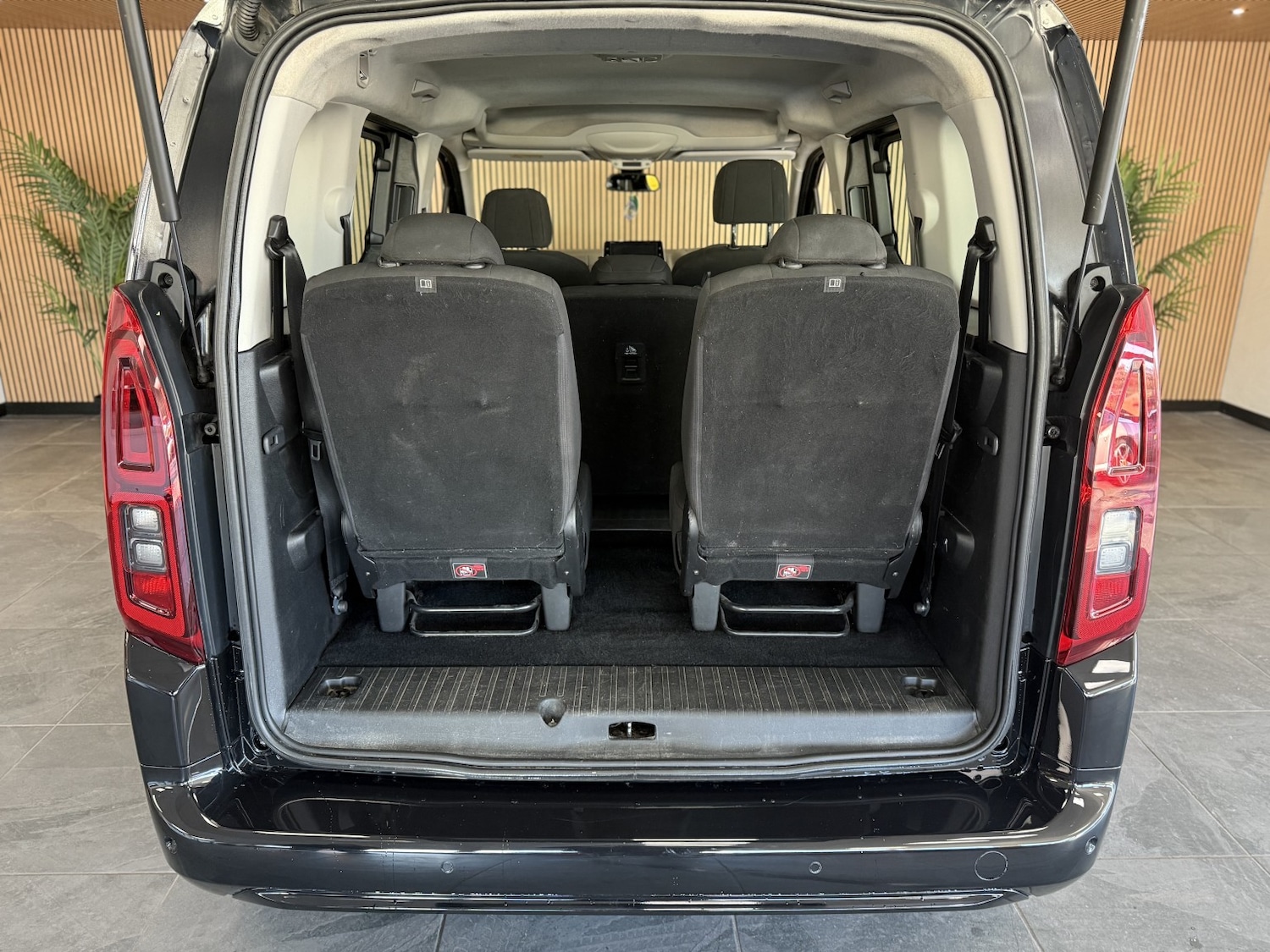 Used Vauxhall Combo Life 2019 for sale - 76699298: Photo 29