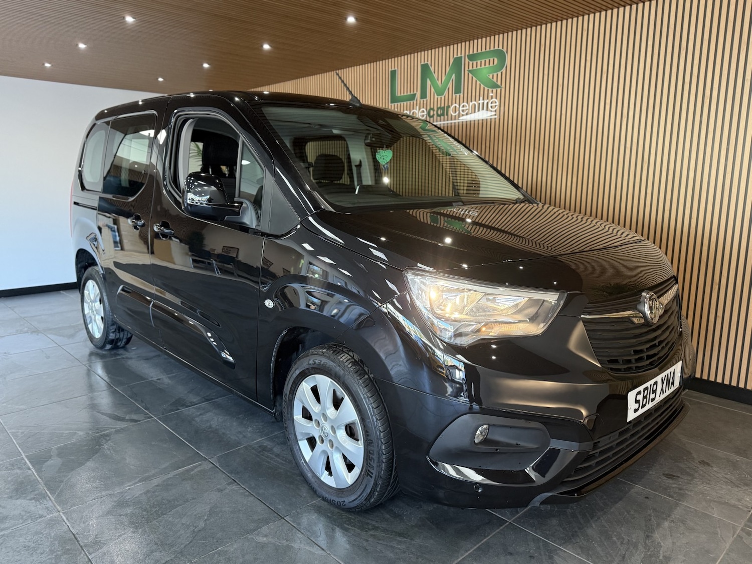 Used Vauxhall Combo Life 2019 for sale - 76699298: Photo 4