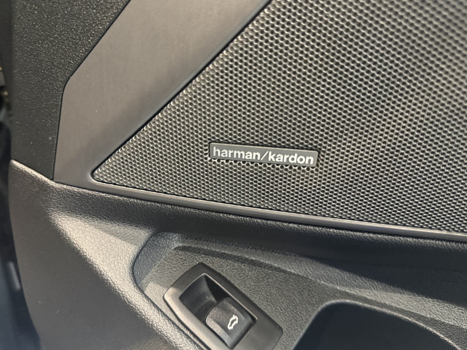 Used BMW 3 Series 2020 for sale - 77584602: Photo 12