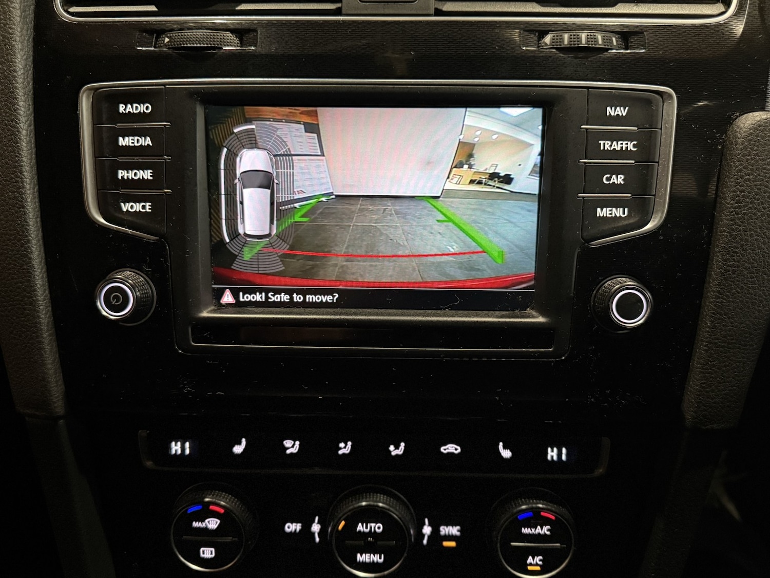 Used Volkswagen Golf 2016 for sale - 76769750: Photo 18