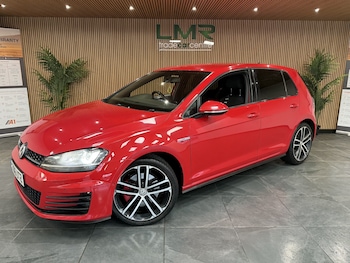 Volkswagen - Golf