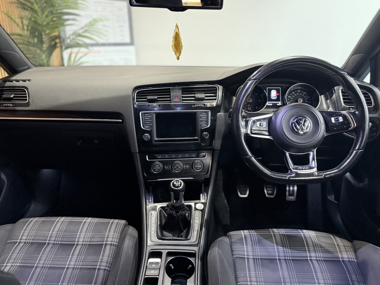 Used Volkswagen Golf 2016 for sale - 76769750: Photo 23