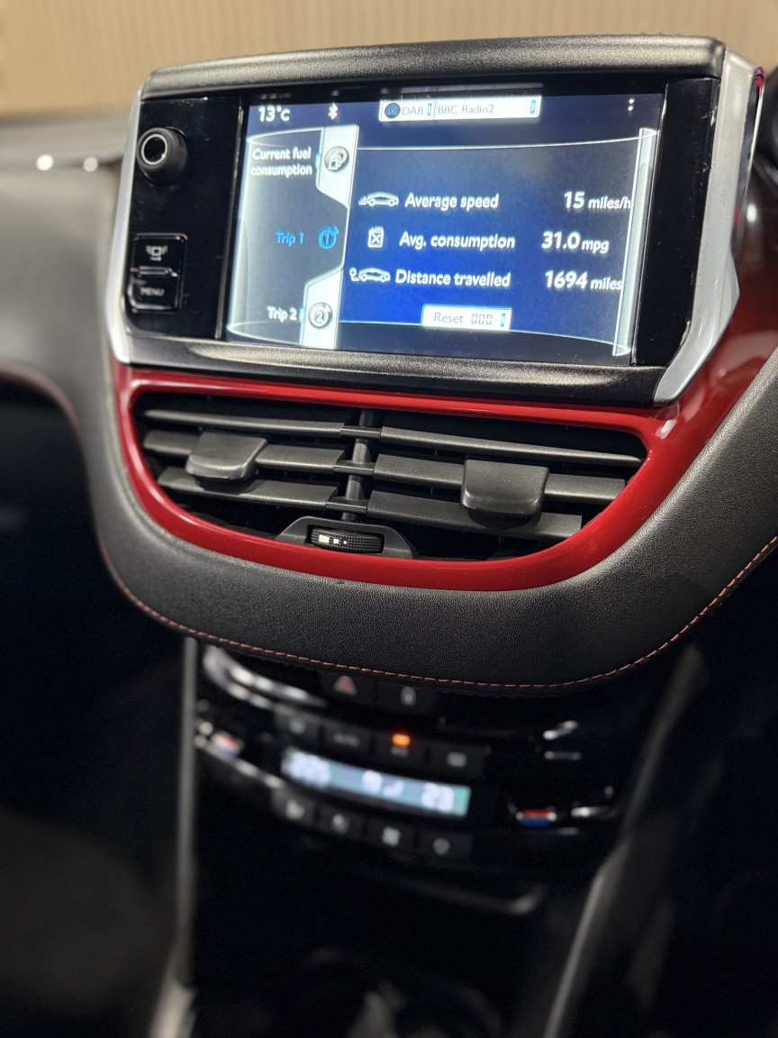 Used Peugeot 208 2013 for sale - 76799089: Photo 21