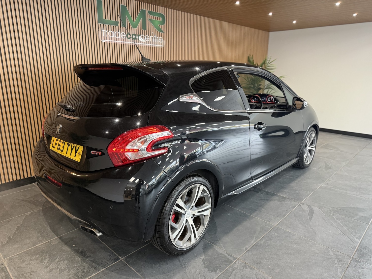 Used Peugeot 208 2013 for sale - 76799089: Photo 6