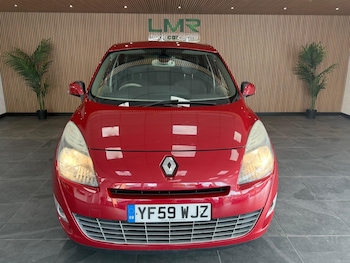 Used Renault Grand Scenic 2010 for sale - 75898808: Photo