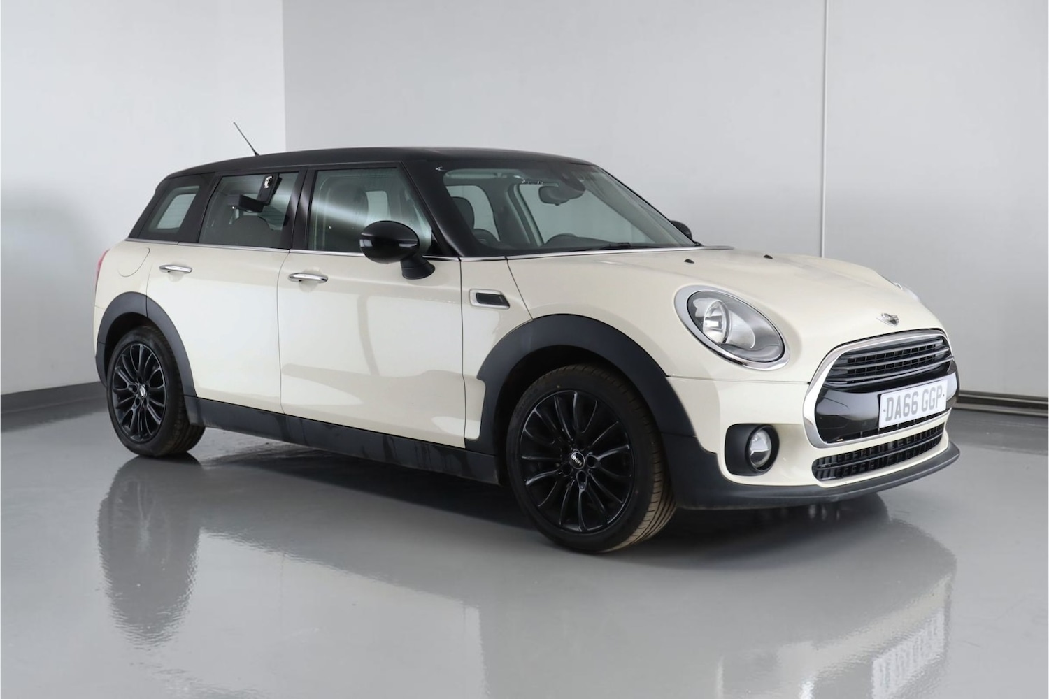 Used MINI Clubman 2016 for sale - 78145835: Photo 2