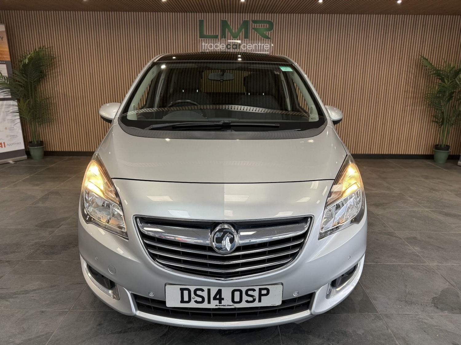Used Vauxhall Meriva 2014 for sale - 77313971: Photo 2