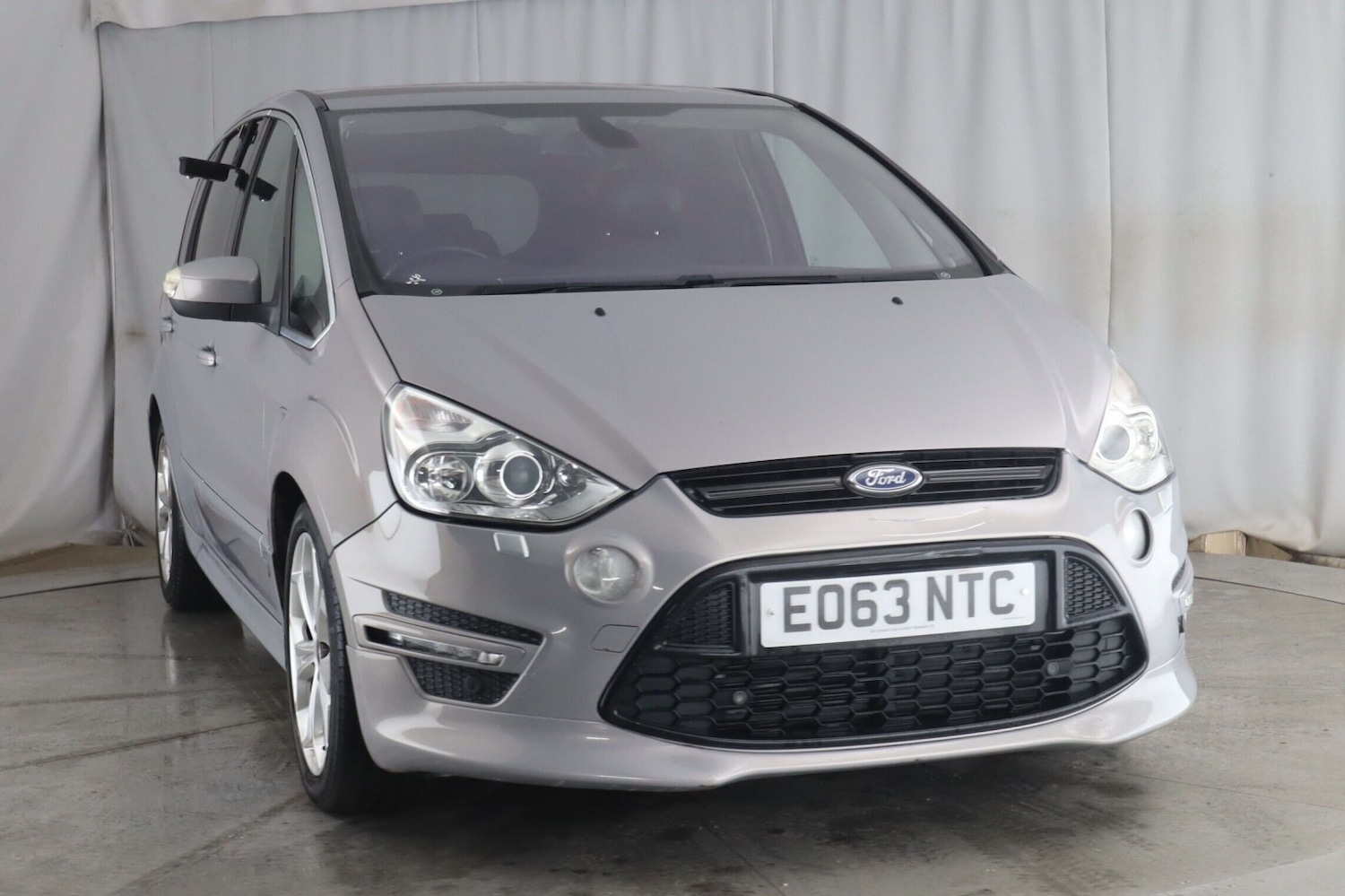 Used Ford S-Max 2013 for sale - 76536858: Photo 3