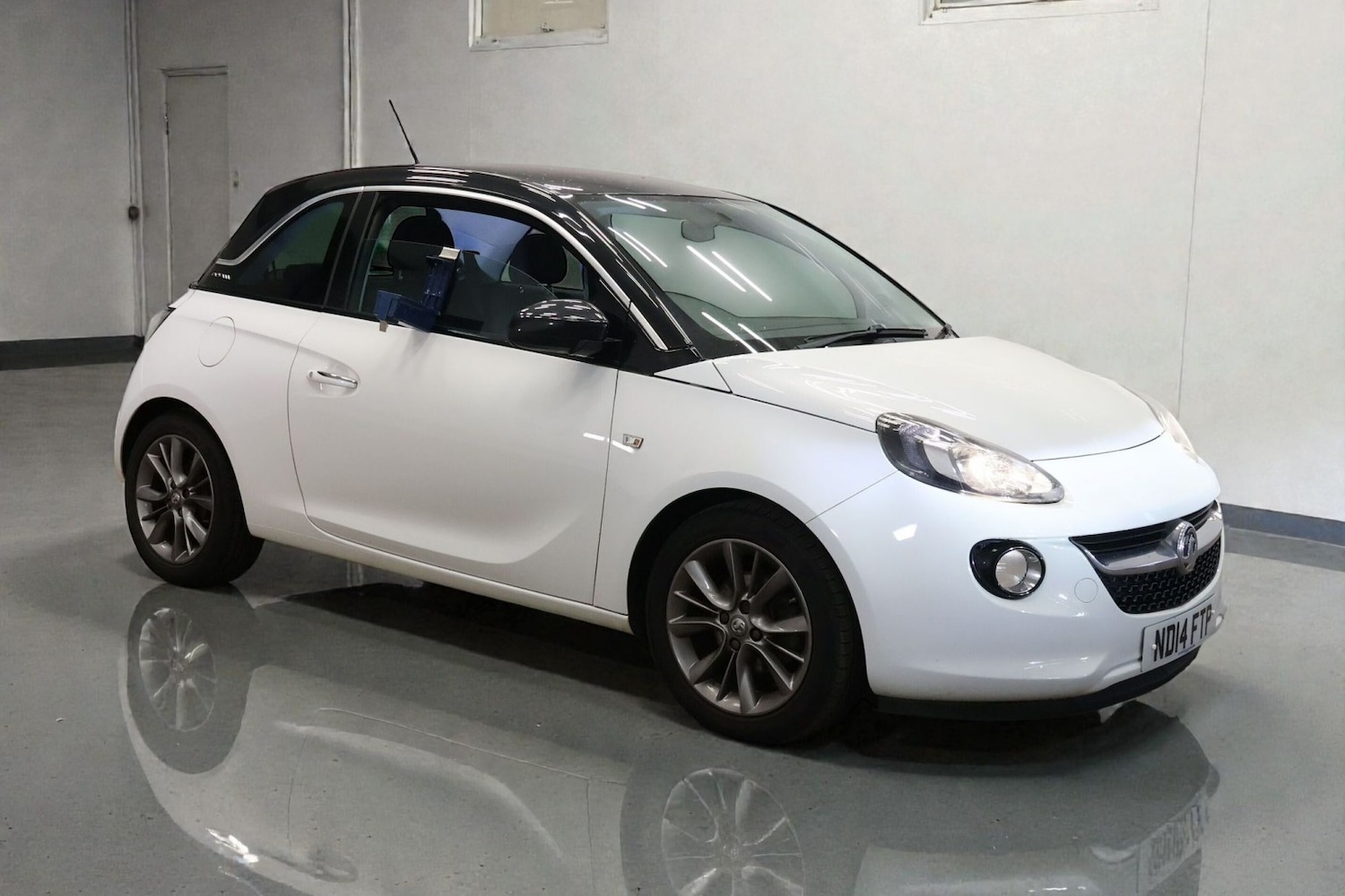 Used Vauxhall ADAM 2014 for sale - 77616404: Photo 4