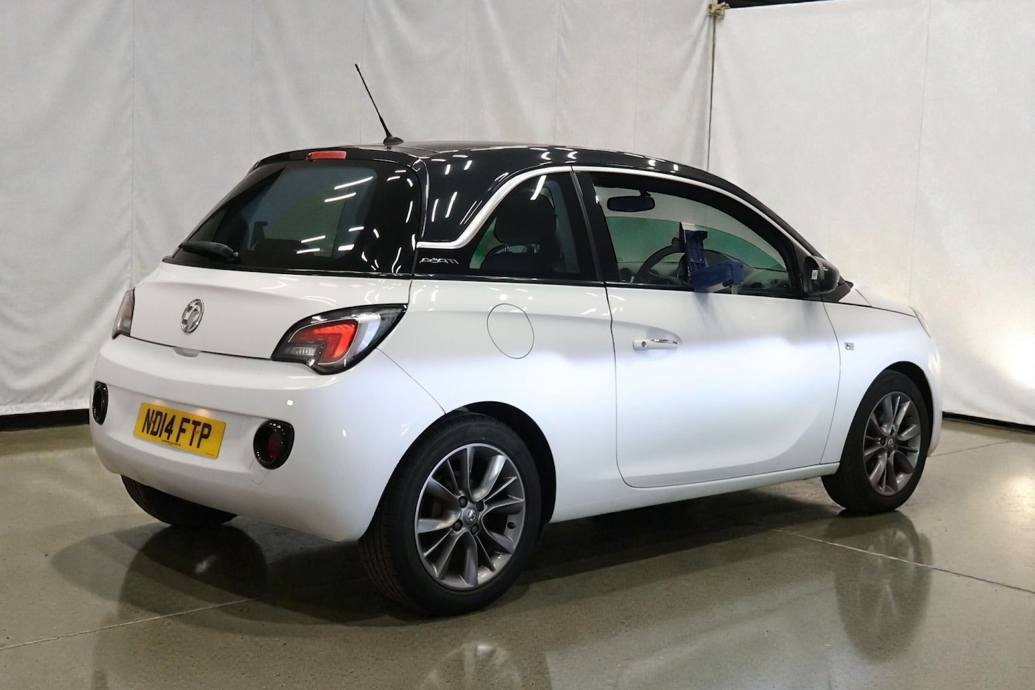 Used Vauxhall ADAM 2014 for sale - 77616404: Photo 8