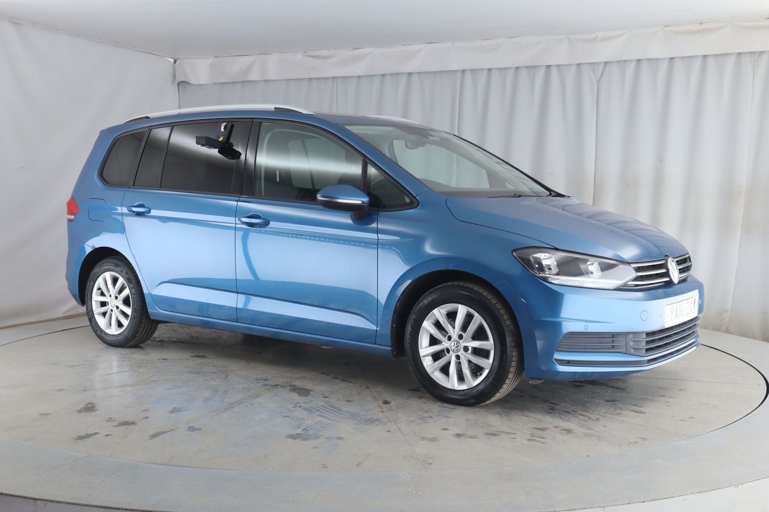 Used Volkswagen Touran 2016 for sale - 76391486: Photo 1