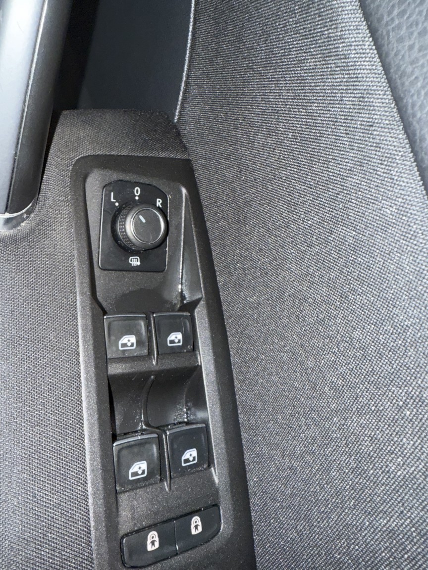 Used Volkswagen Touran 2016 for sale - 76391486: Photo 21