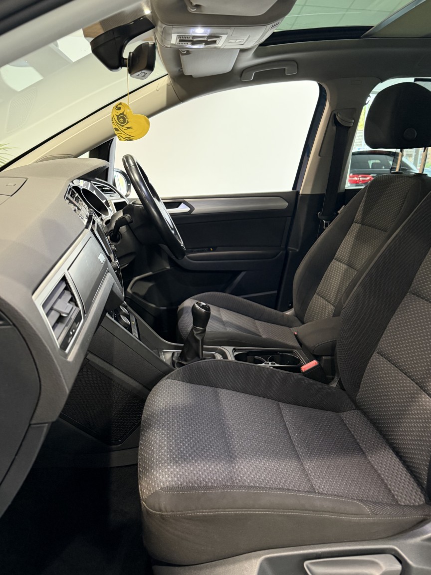 Used Volkswagen Touran 2016 for sale - 76391486: Photo 28