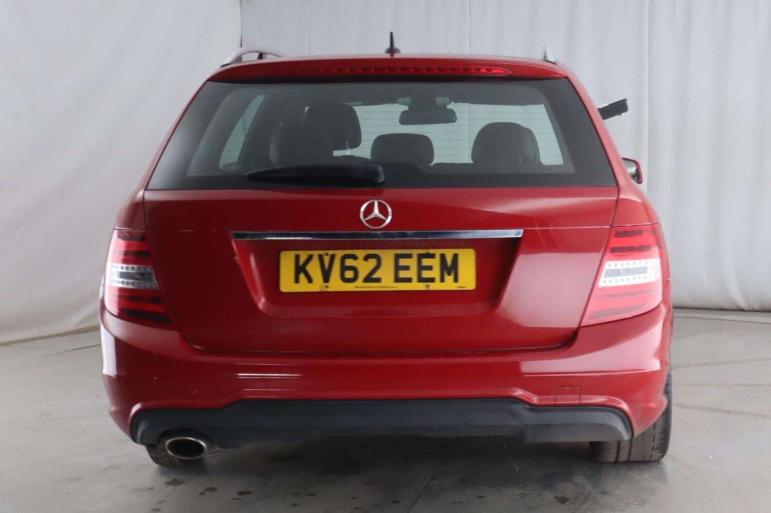 Used Mercedes-Benz C Class 2012 for sale - 76263013: Photo 4