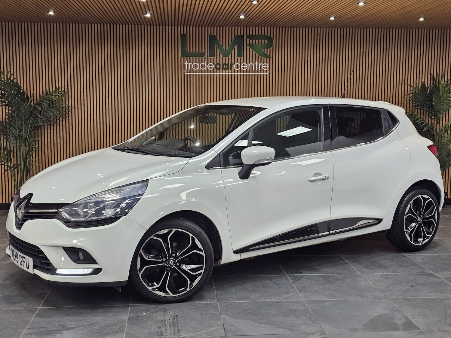 Used Renault Clio 2019 for sale - 76924503: Photo 1
