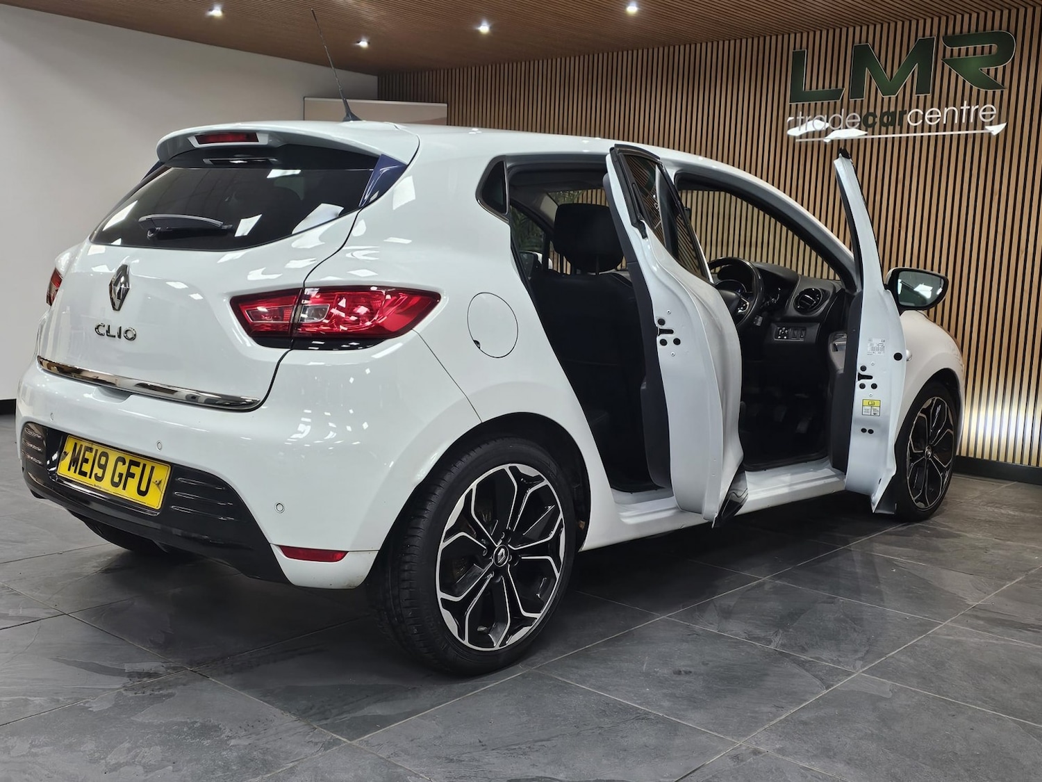 Used Renault Clio 2019 for sale - 76924503: Photo 15