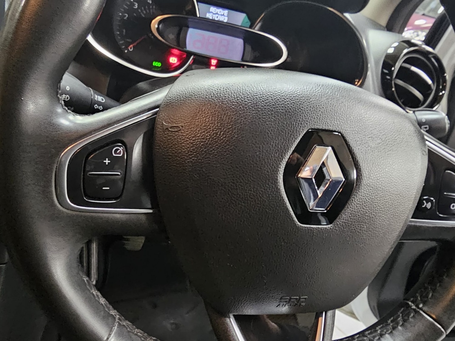 Used Renault Clio 2019 for sale - 76924503: Photo 27