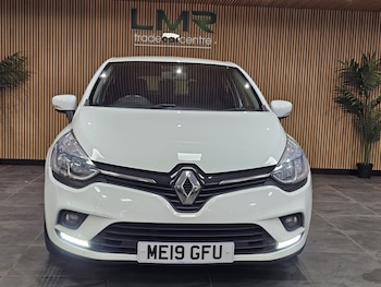 Used Renault Clio 2019 for sale - 76924503: Photo