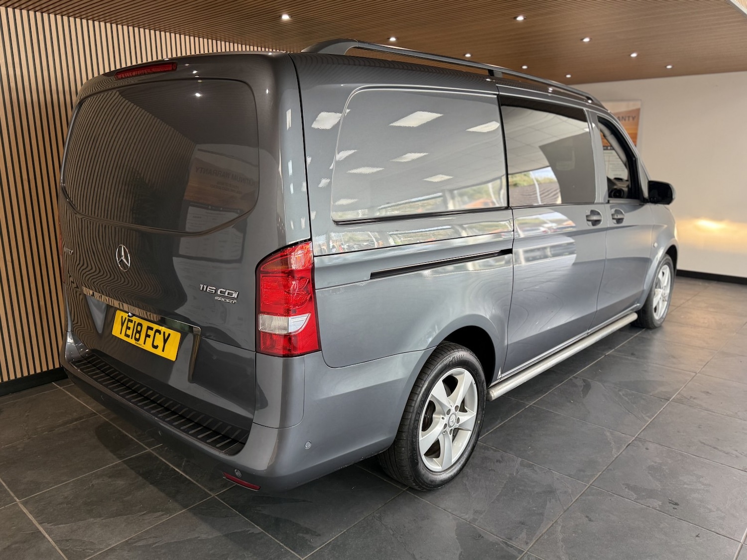 Used Mercedes-Benz Vito 2018 for sale - 77632380: Photo 8