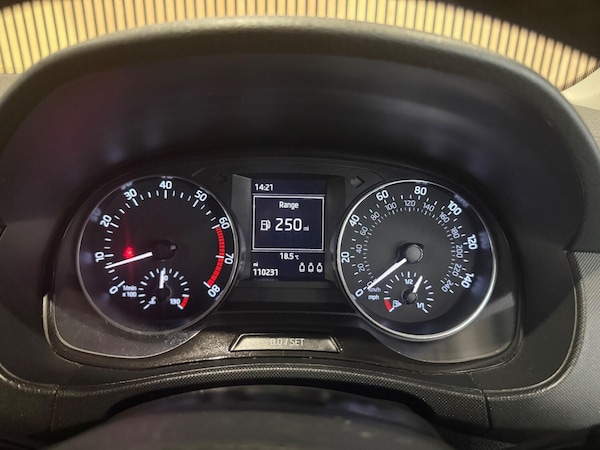 Used Skoda Fabia 2015 for sale - 76257658: Photo 13