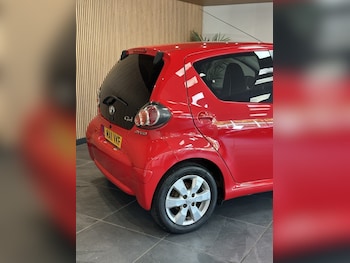 Used Toyota AYGO 2011 for sale - 79190373: Photo