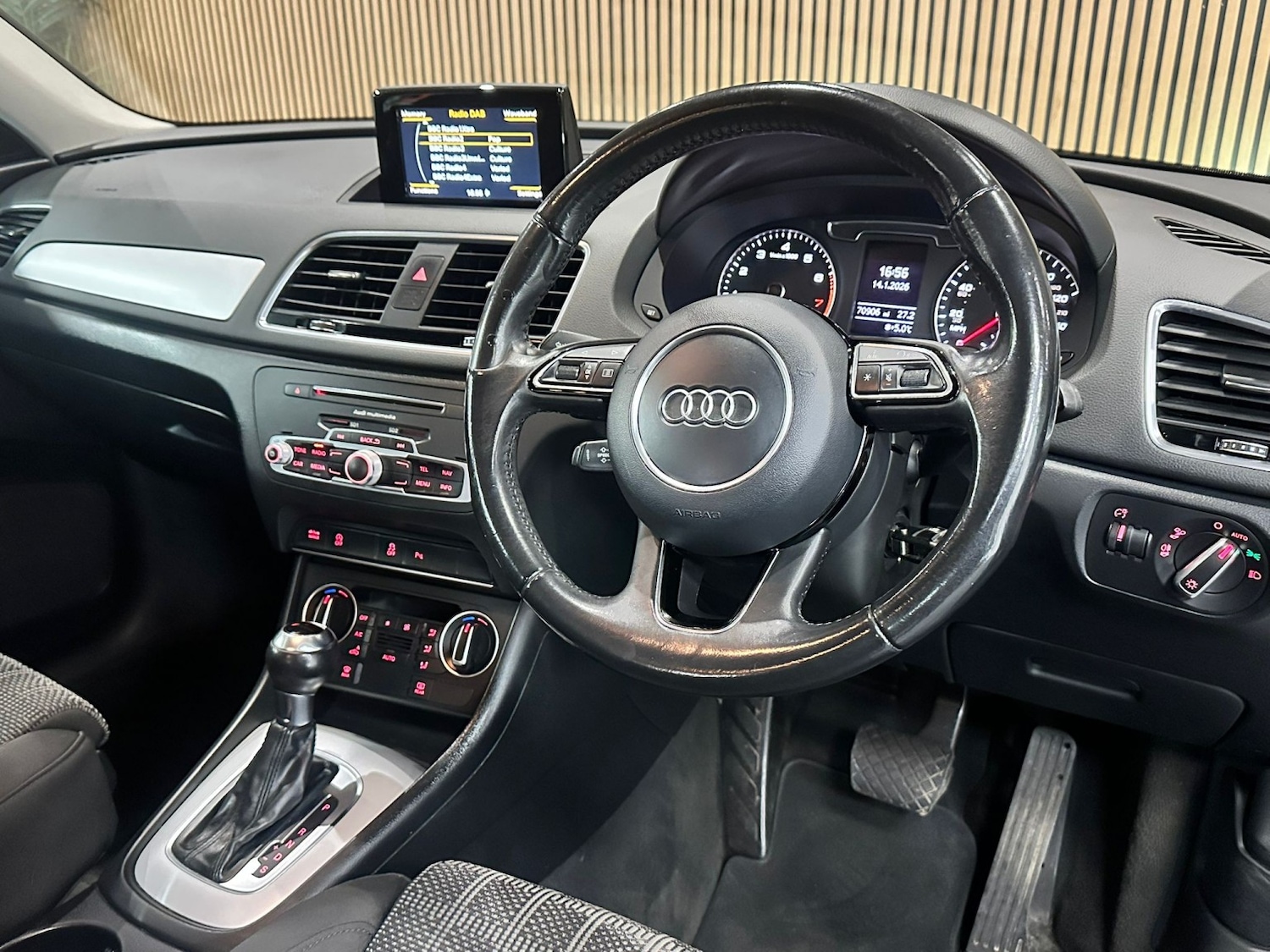 Used Audi Q3 2017 for sale - 77264362: Photo 25