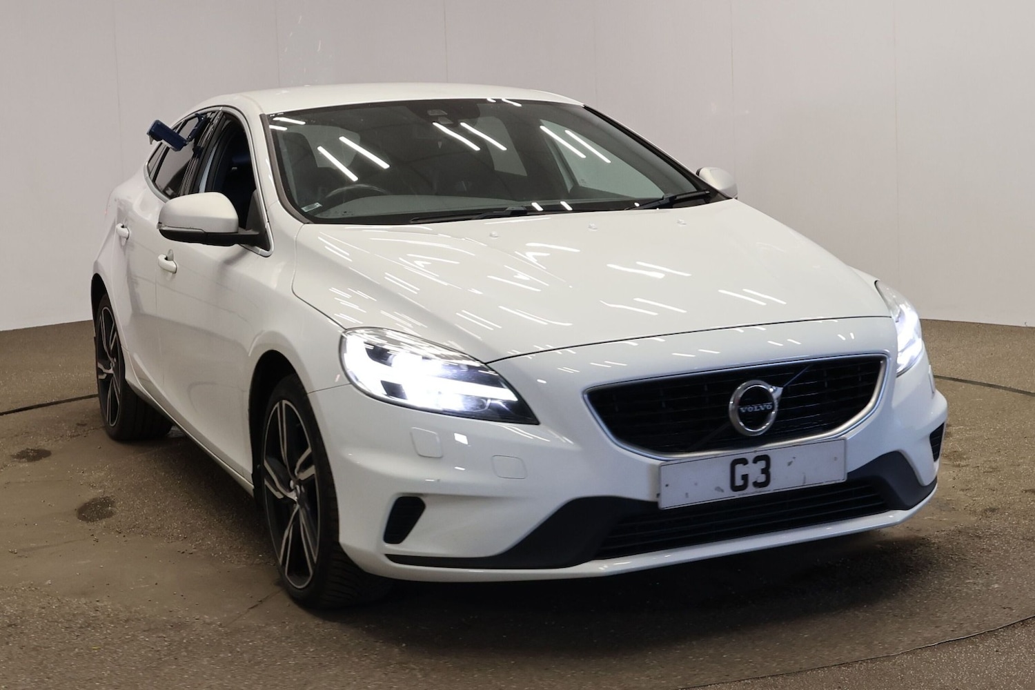 Used Volvo V40 2016 for sale - 78190620: Photo 3