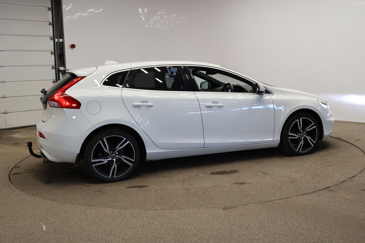 Used Volvo V40 2016 for sale - 78190620: Photo 7