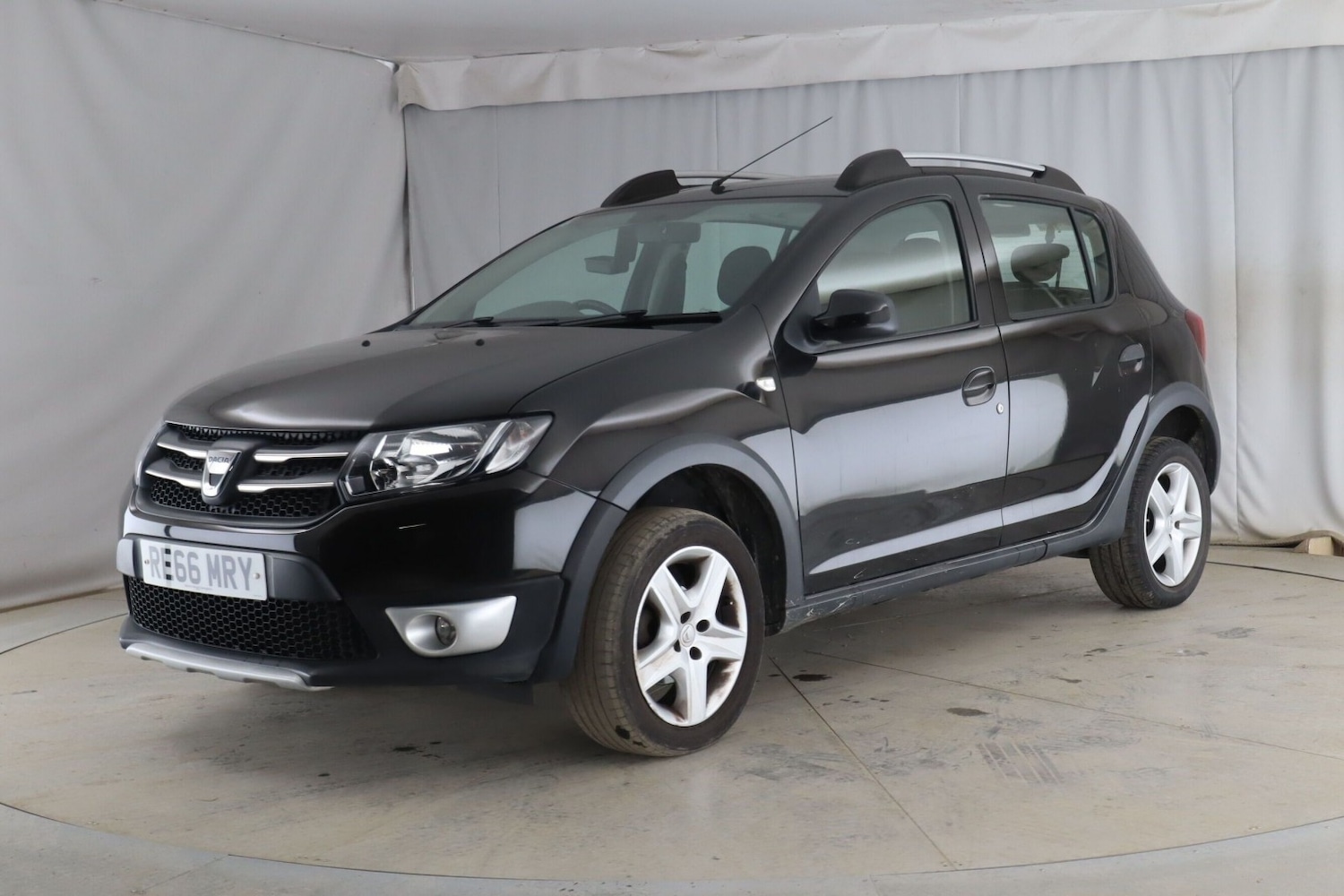 Used Dacia Sandero Stepway 2016 for sale - 77915754: Photo 3