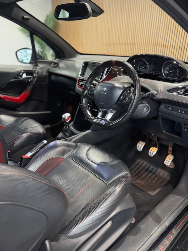 Used Peugeot 208 2013 for sale - 72761363: Photo 10