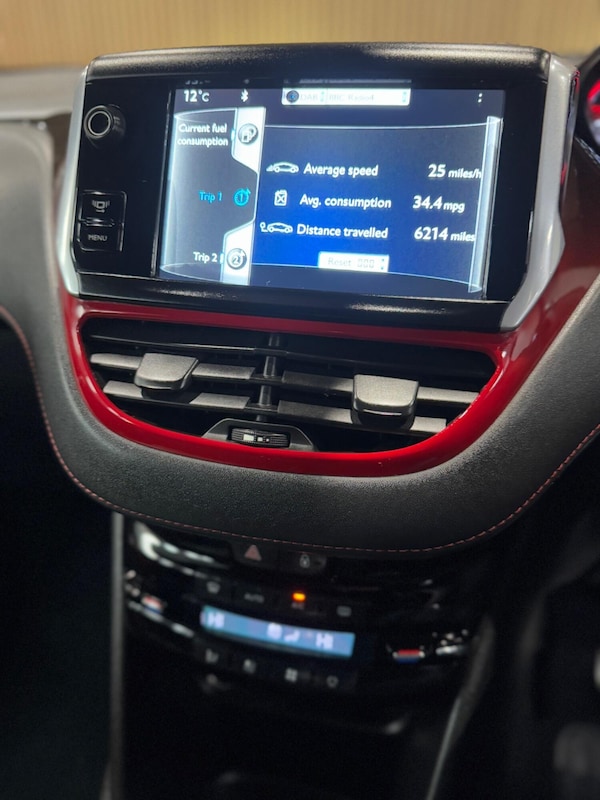 Used Peugeot 208 2013 for sale - 72761363: Photo 12