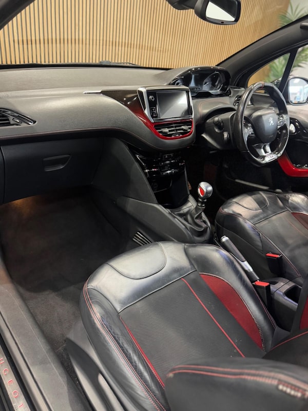 Used Peugeot 208 2013 for sale - 72761363: Photo 15