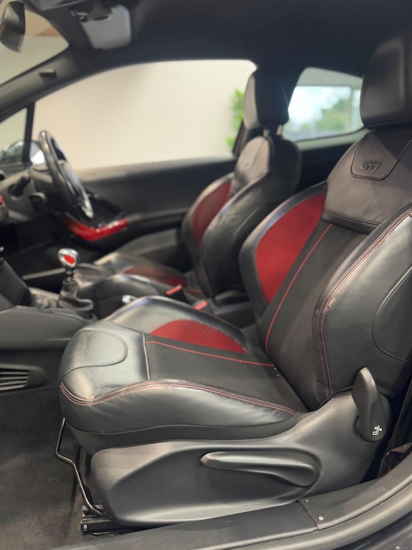 Used Peugeot 208 2013 for sale - 72761363: Photo 16
