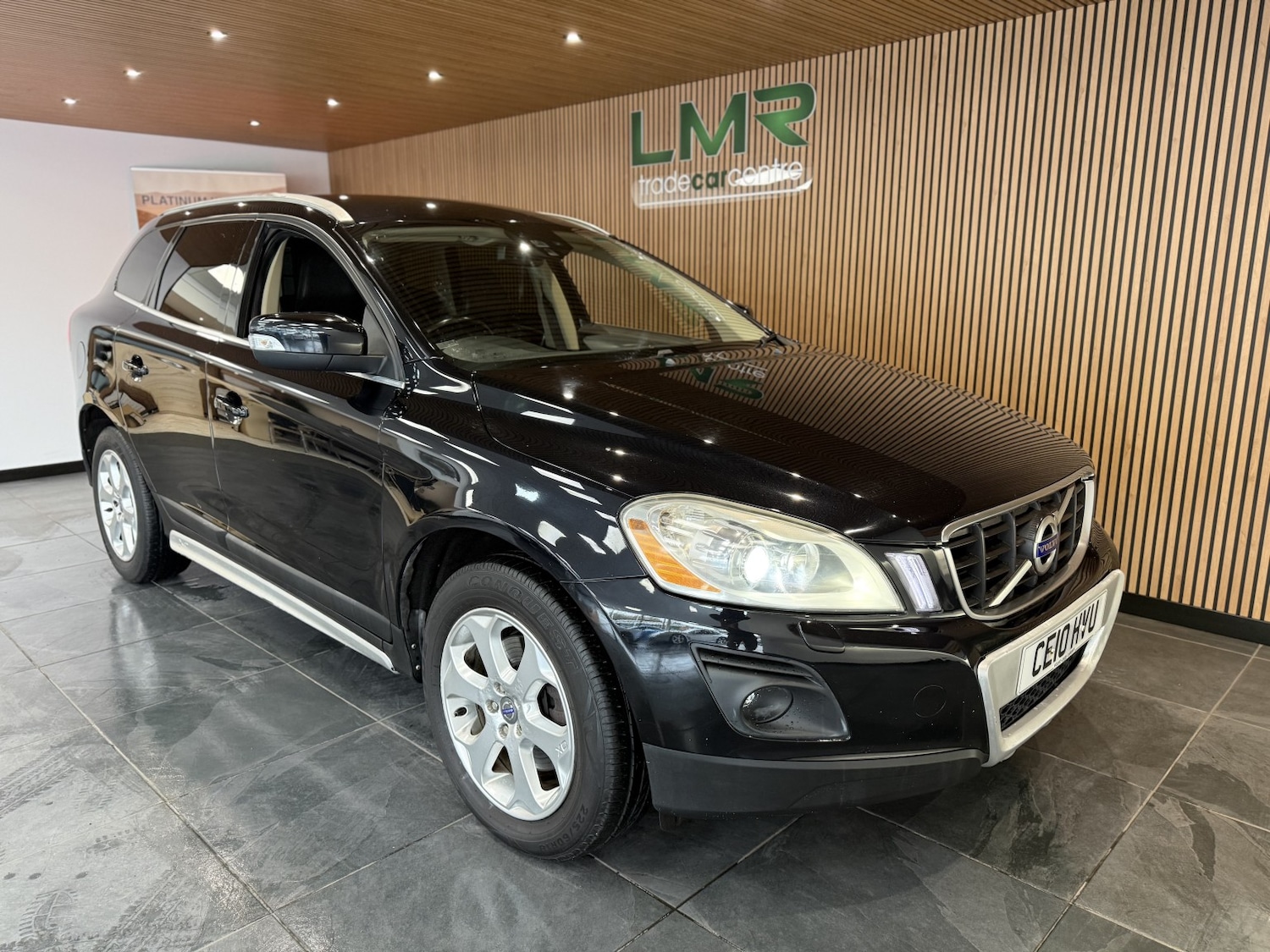 Used Volvo XC60 2010 for sale - 77548322: Photo 4