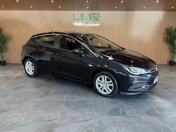 Used Vauxhall Astra 2017 for sale - 76637473: Photo