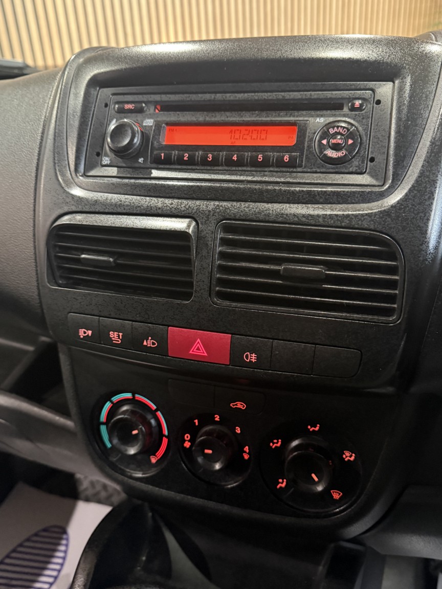 Used Vauxhall Combo 2015 for sale - 77595415: Photo 11