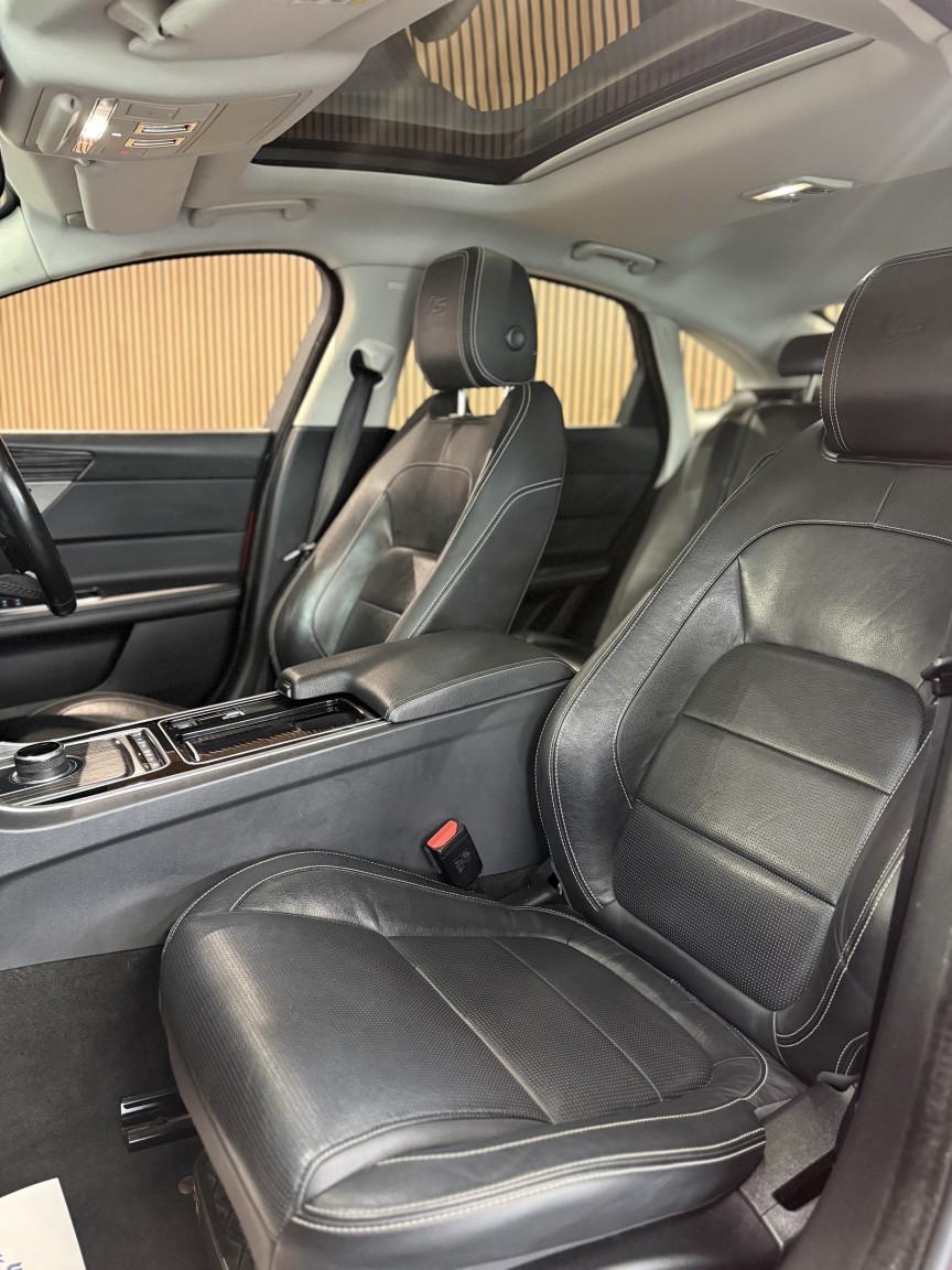 Used Jaguar XF 2016 for sale - 77643780: Photo 25