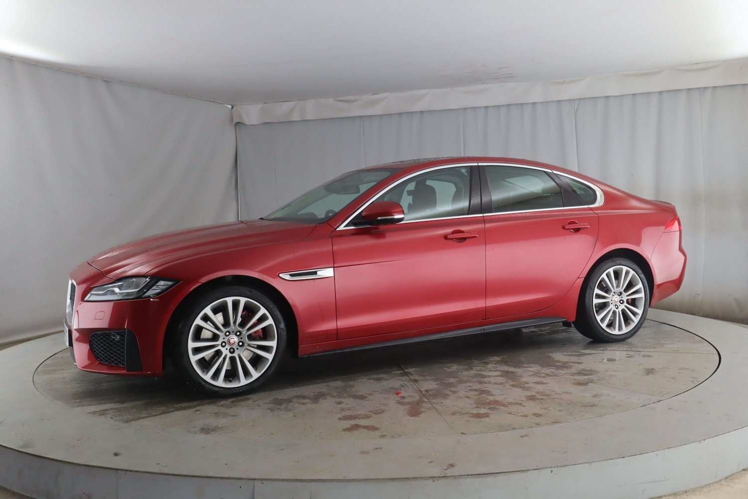 Used Jaguar XF 2016 for sale - 77643780: Photo 4