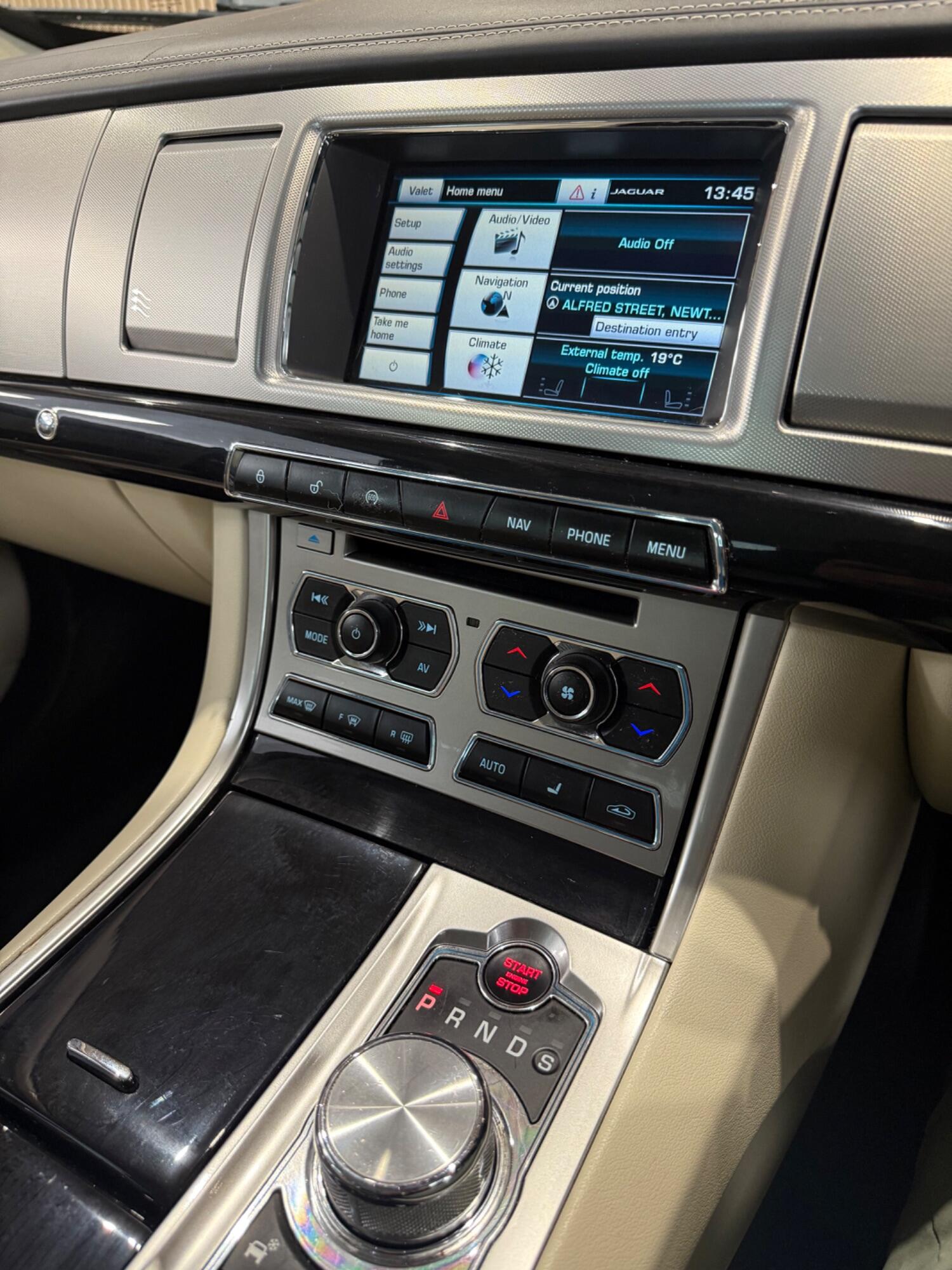 Used Jaguar XF 2014 for sale - 76769126: Photo 14