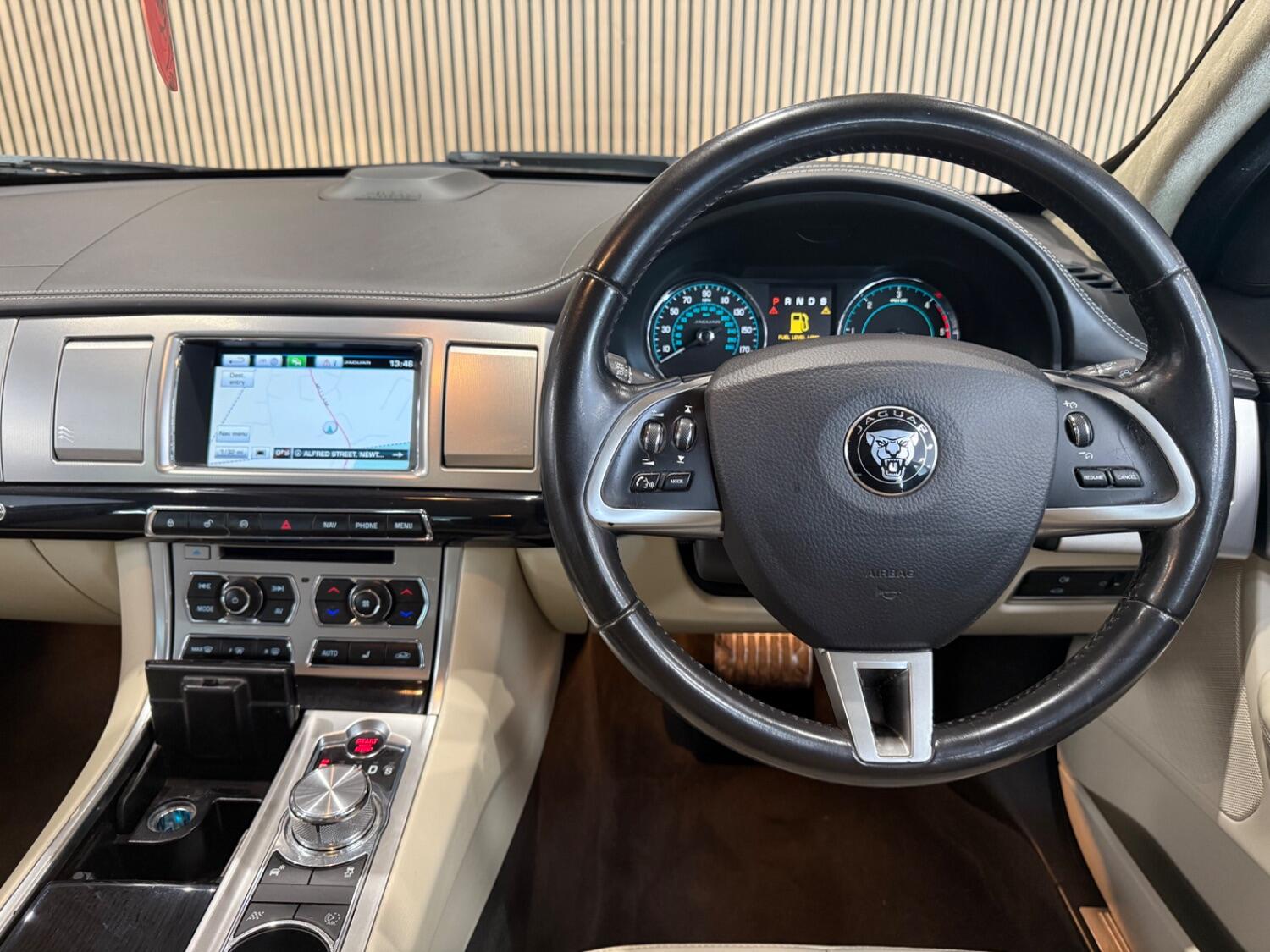 Used Jaguar XF 2014 for sale - 76769126: Photo 15