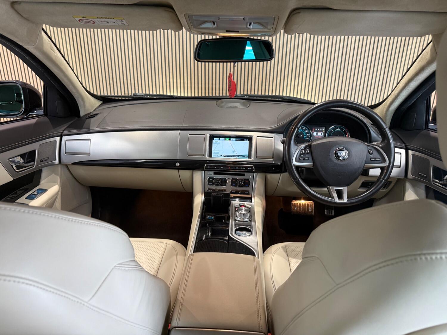 Used Jaguar XF 2014 for sale - 76769126: Photo 18