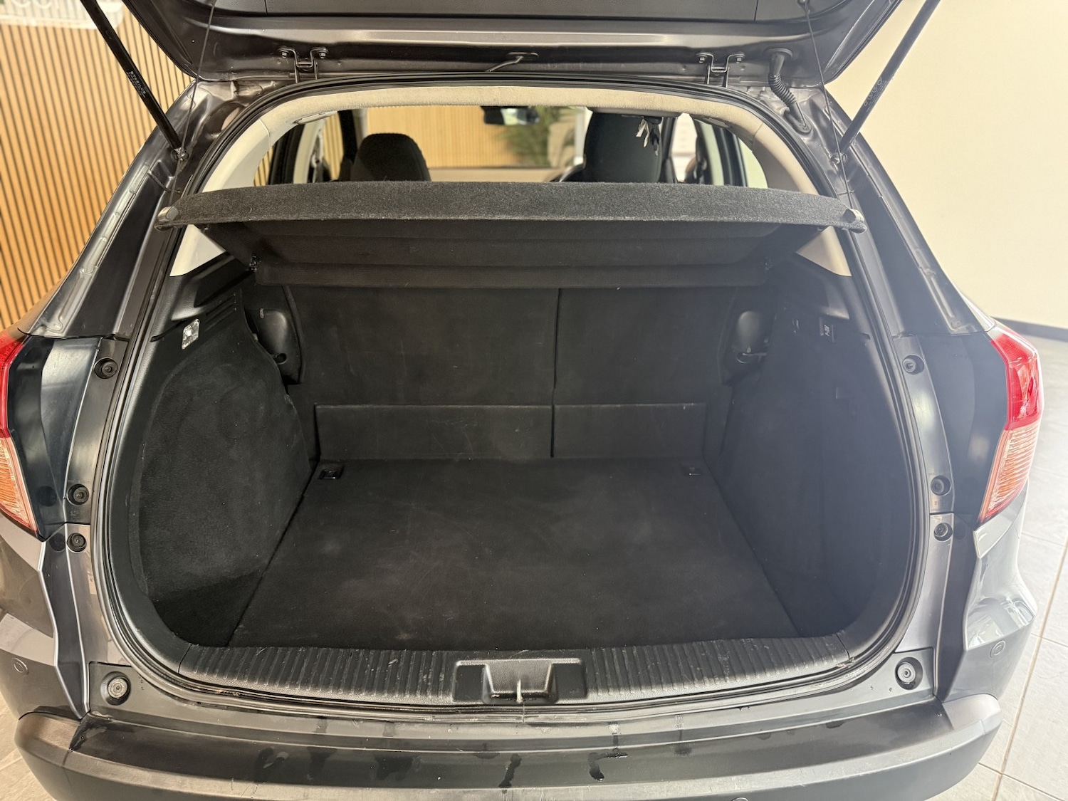 Used Honda HR-V 2017 for sale - 77721197: Photo 24