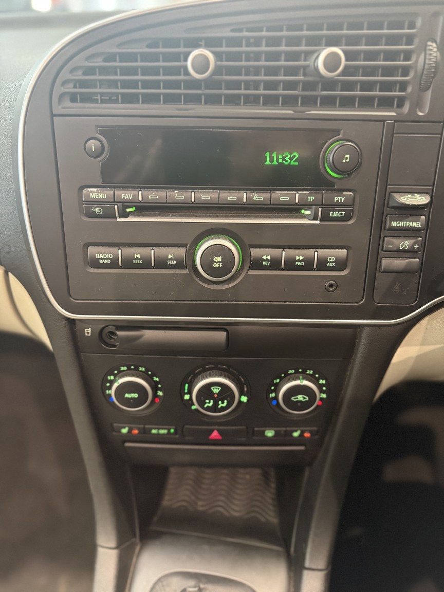 Used Saab 9-3 2009 for sale - 77377754: Photo 13