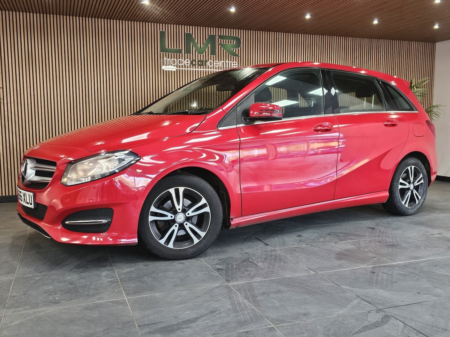 Used Mercedes-Benz B Class 2017 for sale - 76762175: Photo 1