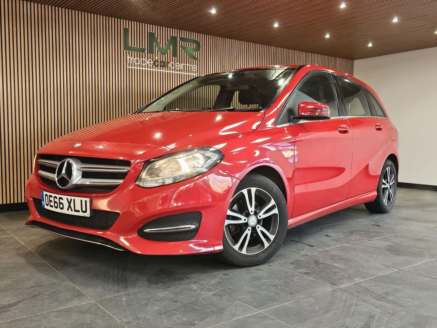 Used Mercedes-Benz B Class 2017 for sale - 76762175: Photo 11