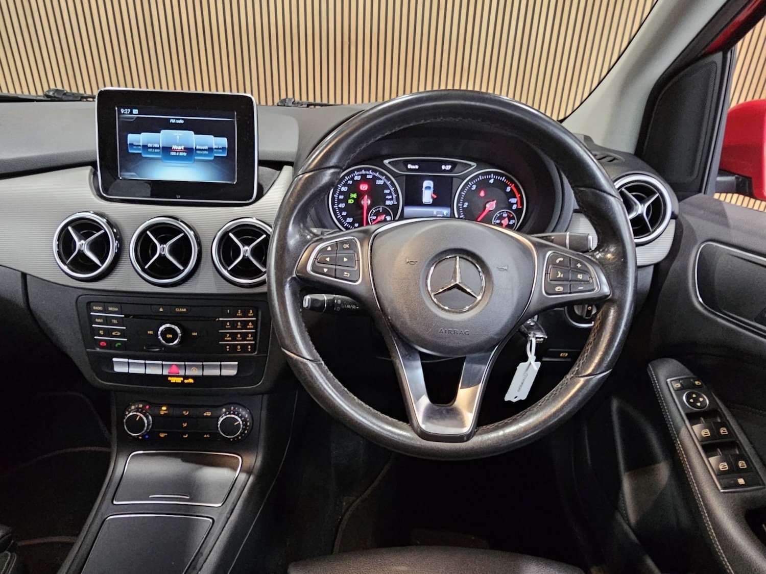 Used Mercedes-Benz B Class 2017 for sale - 76762175: Photo 24