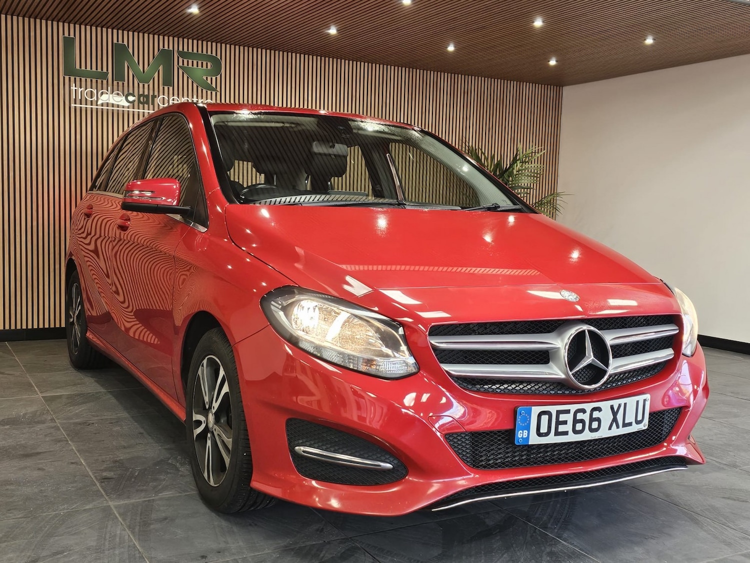 Used Mercedes-Benz B Class 2017 for sale - 76762175: Photo 5