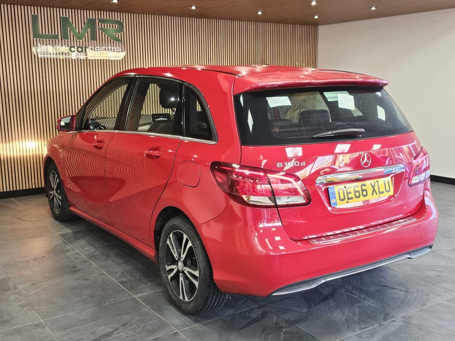 Used Mercedes-Benz B Class 2017 for sale - 76762175: Photo 7