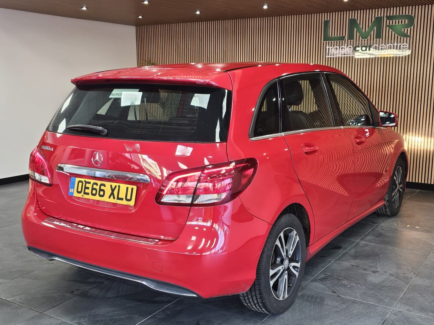 Used Mercedes-Benz B Class 2017 for sale - 76762175: Photo 9